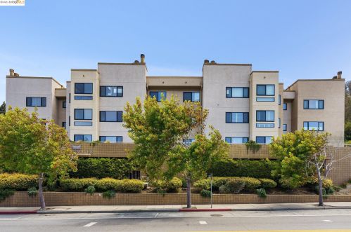545 Pierce St, Berkeley CA  94706-1046 exterior