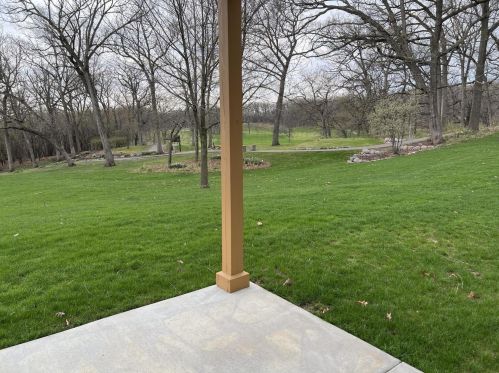1063 Lakeland Dr, Lake Geneva WI  53147-5017 exterior