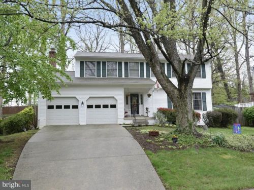1318 Grant St, Herndon, VA 20170-3009
