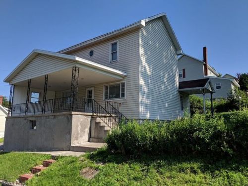 701 Clark St, Gallitzin, PA 16641-1733