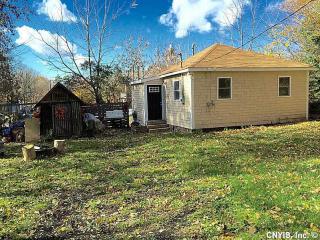 101 Clinton St, Manlius, NY 13104-1903