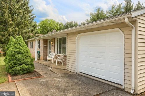 45 West Ave, Camp Hill PA  17011-6547 exterior