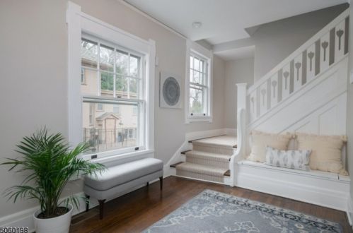 197 Montclair Ave, Montclair, NJ 07042-4130