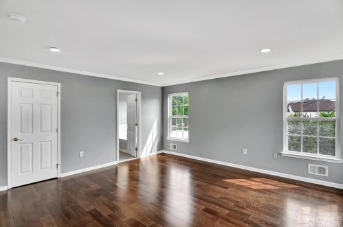 129 Murray Dr, Old Bridge NJ  08857-4205 exterior