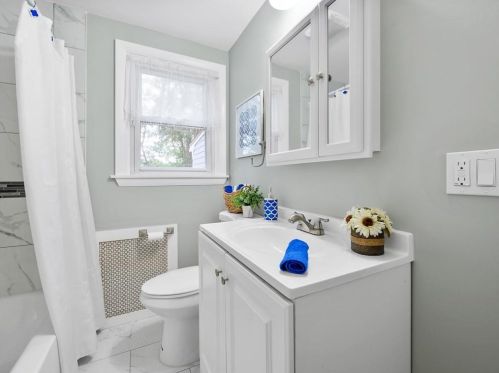 91 Windsor Park Dr, Coventry RI  02816-5353 exterior