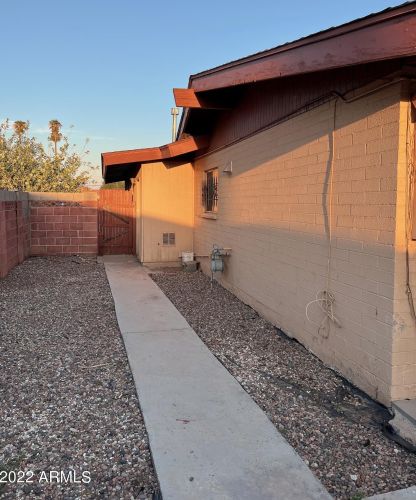 8508 37 Ave, Phoenix AZ 85053-4662 exterior