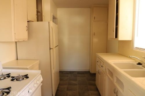 70 Roycroft Ave, Long Beach CA  90814-1822 exterior