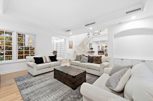 7 Cheshire Ct, Newport Beach CA  exterior