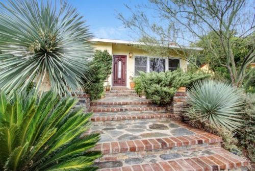 121 Laurel Dr, Altadena, CA 91001-4323