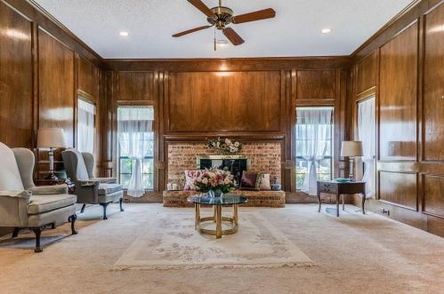 702 Mount Vernon Dr, Richardson TX  75081-5336 exterior