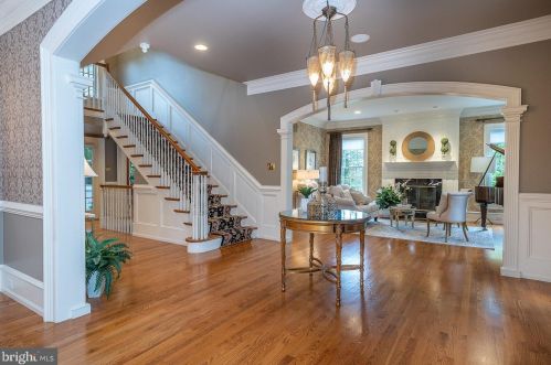 315 Blackburn Dr, Berwyn PA  19312-2801 exterior