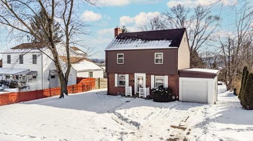 125 Kenmont Ave, New Kensington PA  15068-2927 exterior