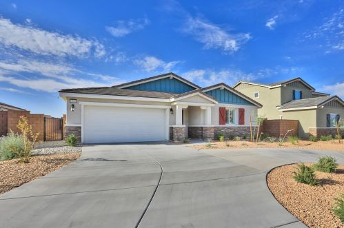 13038 Luna Rd, Victorville CA  92392-7273 exterior