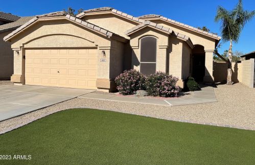 660 Devon Dr, Gilbert, AZ 85296-3823
