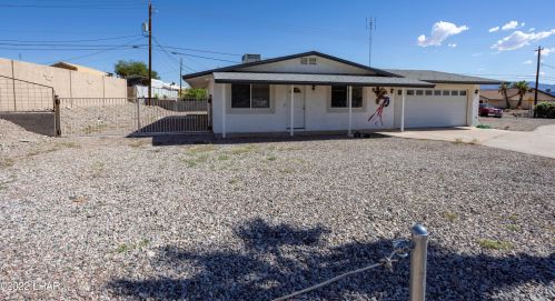 2408 Smoketree Ave, Lake Havasu City, AZ 86403-5871