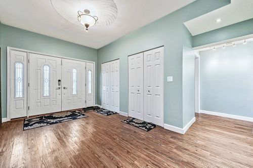 10 Chamber Plz, North Charleroi PA  15022-1601 exterior