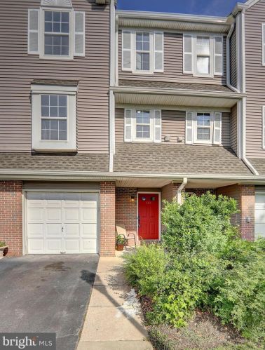110 Barrow Pl, Princeton NJ  08540-6335 exterior
