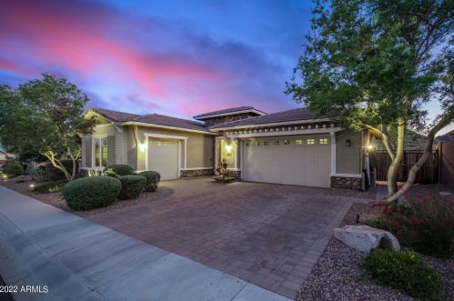 1842 98th Pl, Mesa, AZ 85207-4174