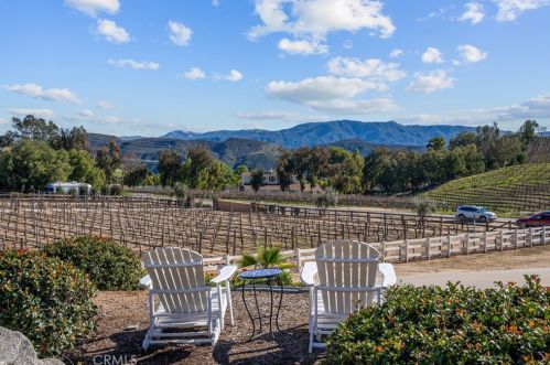 41664 Camino Del Vino, Temecula CA  92592-8439 exterior