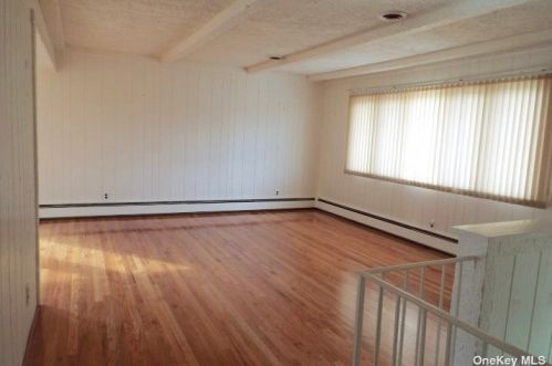 600 Deer Park Ave, Babylon, NY 11702-1325