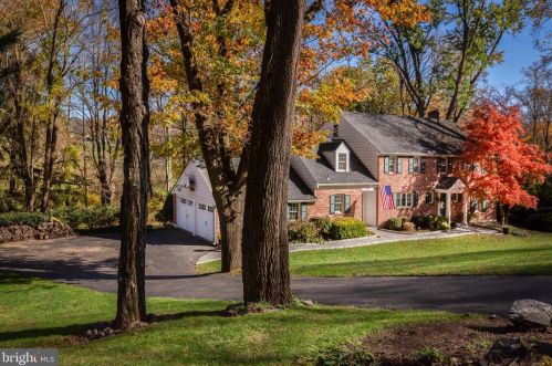 664 Malin Rd, Newtown Square, PA 19073-2613