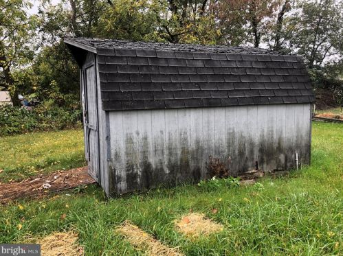 1034 Philadelphia Ave, Gilbertsville PA  19525-9511 exterior