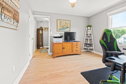 309 Pilgrim Ln, Southington CT  06489-1345 exterior