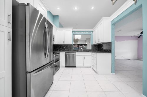 6376 Kings Gate Cir, Delray Beach FL  33484-2429 exterior