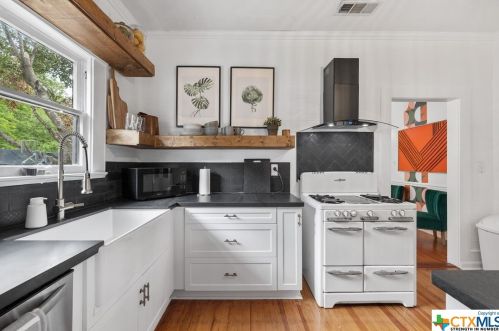 1708 Main St, Georgetown TX 78626-7924 exterior