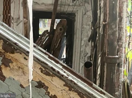 315 Cres St, Harrisburg PA 17104-1712 exterior