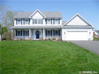 2 Berrywood Cir, Penfield, NY 14526-1170