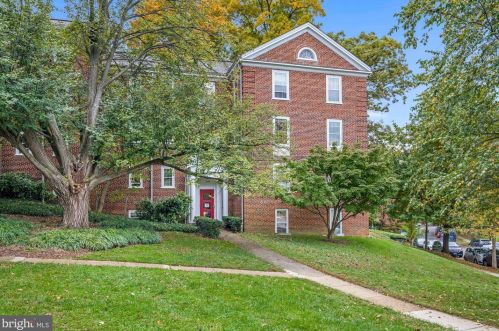 3690 38th St, Washington, DC 20016-2909