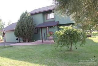 63285 Peterman Ln, Bend, OR 97701-9751