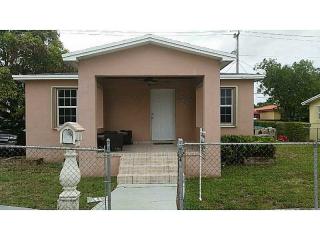 4966 8th Ct, Hialeah, FL 33013-1702