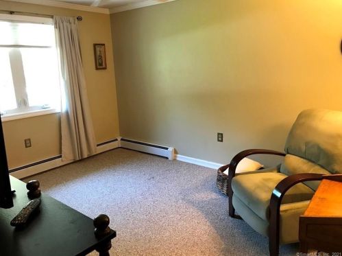 131 Pollys Ln, Uncasville CT  06382-1436 exterior