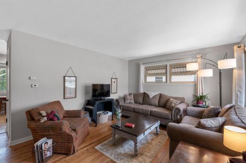 2886 94th St, Milwaukee WI  53227-3304 exterior