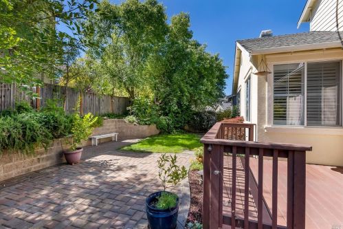 2024 Cooper Dr, Santa Rosa CA  95404-5682 exterior