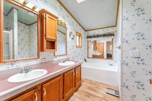 172 Sherwood Dr, Verona PA  15147-3318 exterior