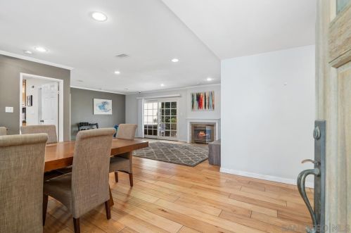 2821 Lange Ave, San Diego, CA 92122-3109