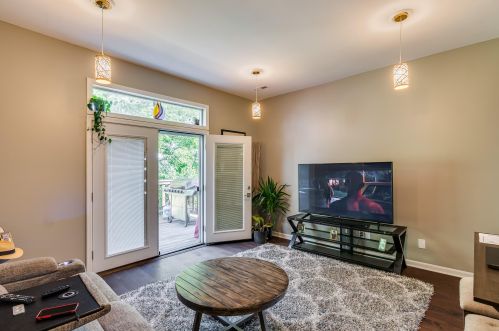 658 Pike St, Covington KY 41011-2127 exterior