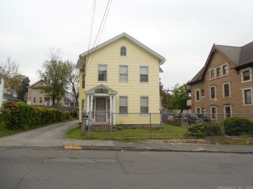 26 Waterville St, Waterbury CT  06710-1853 exterior