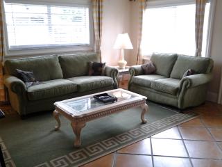 2839 Poinciana St, Naples FL  34105-2740 exterior