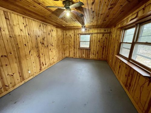 566 Scott St, Fond Du Lac, WI 54937-2165