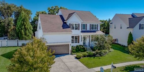 616 Bainbridge Dr, Harrison Township, NJ 08062-1888