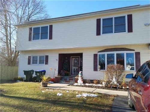 11 Western Ave, Middletown, NY 10940-4317