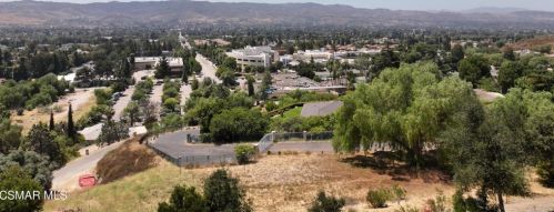 3192 Sycamore Dr, Simi Valley CA 93065-2703 exterior