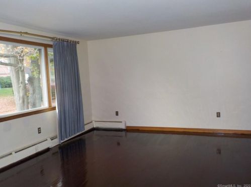 18 Alexander Rd, Bloomfield, CT 06002-2859