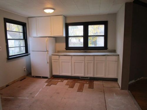 303 10th St, Cameron WI  54822-4420 exterior