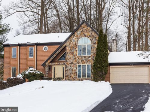 511 Buttonwood Dr, Downingtown, PA 19335-4121