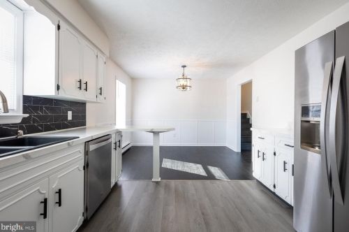 821 Blue Rdg Dr, Harrisonburg VA  22802-5012 exterior